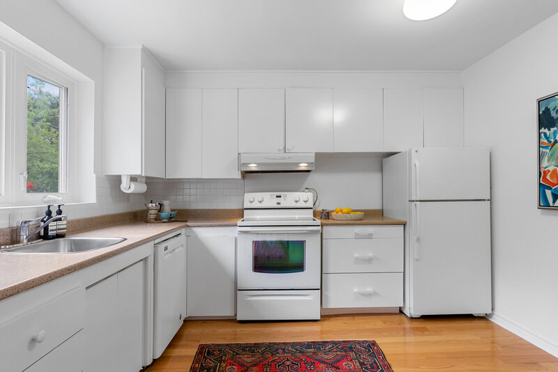 14. SilverHouseHD-Toronto-Real-Estate-Photography-07671