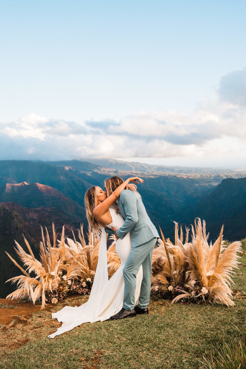 waimea-canyon-kauai-elopement-hawaii-elopement-photographer-sydney-and-ryan-photography-2