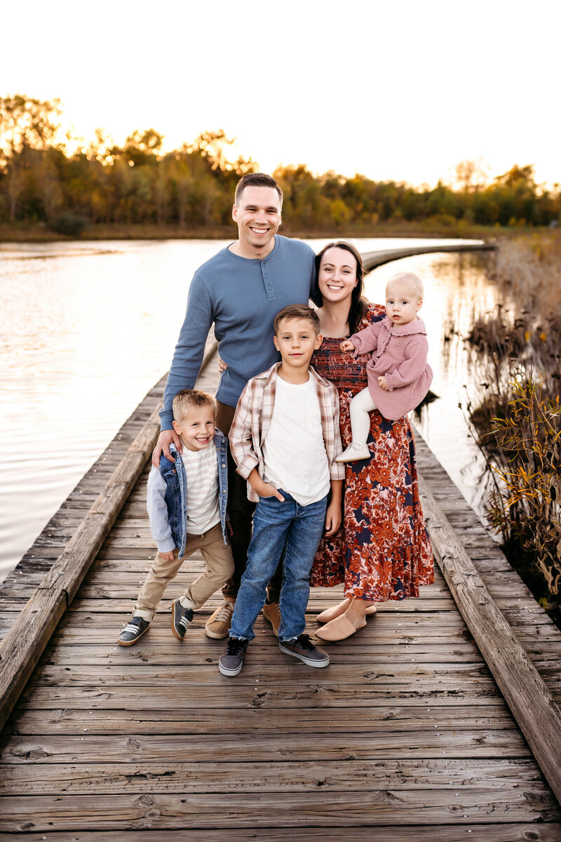 Indianapolis newborn and family photographer Mackenzie Thada