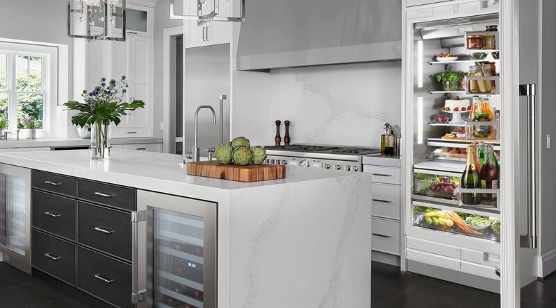 23277319_thermador-refrigeration-and-ranges-perfect-pairing-monochromatic-grey-and-white-stainless-steel_1555x641