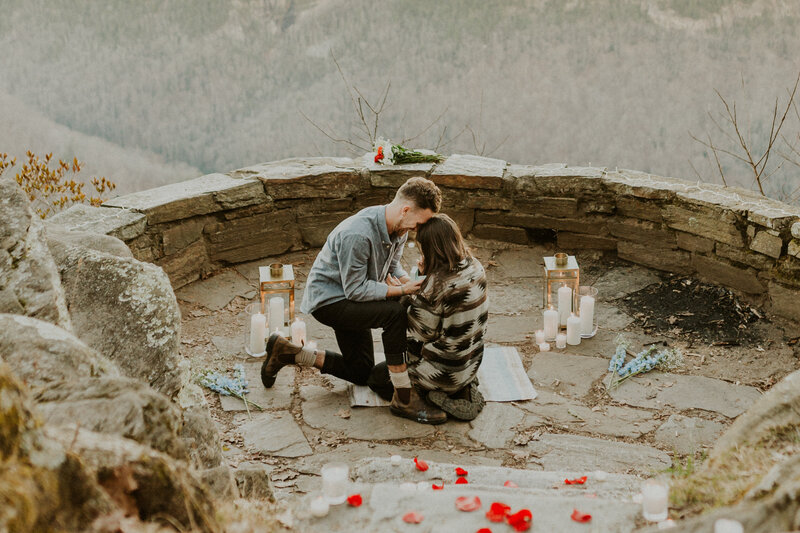 Asheville-North-Carolina-proposal-in-the-mountains_Boho-proposal-inspiration_Adventurous-couples-session_Asheville-Wedding-Photographer_Anna-Ray-Photography-22