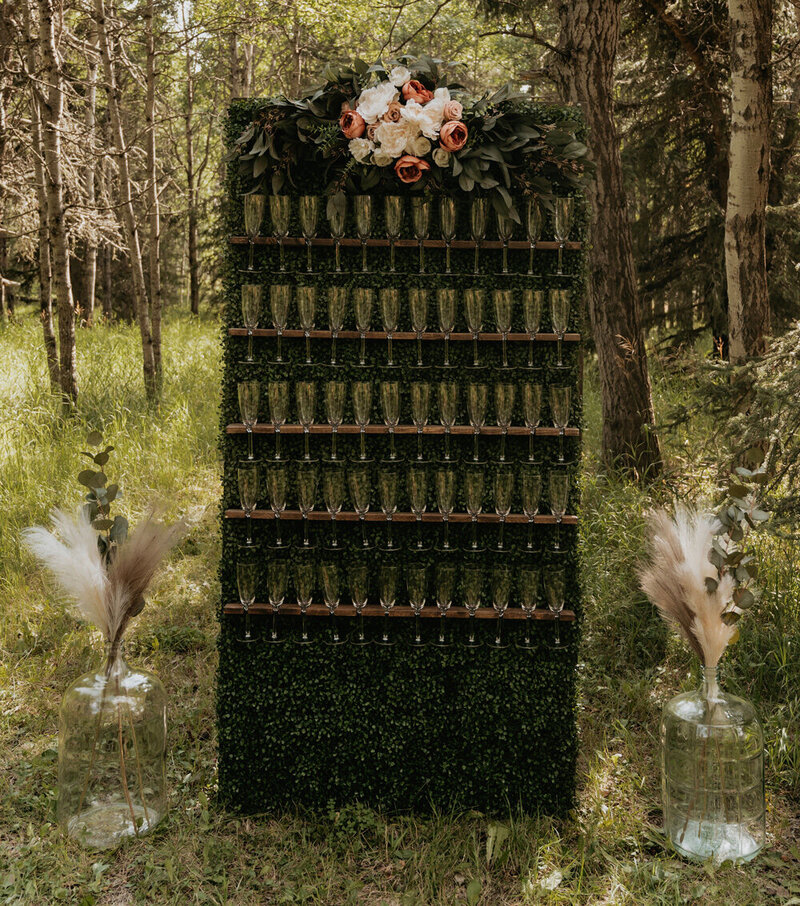 Box wood champagne wall 1- Rori Ranch Rentals