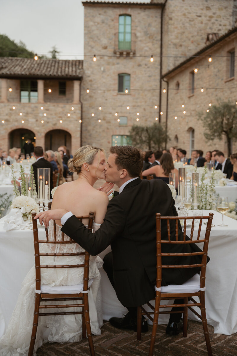 wedding-photographer-oranjerie-groot-warnsborn-couple- photographer-amsterdam-inhosuecapture