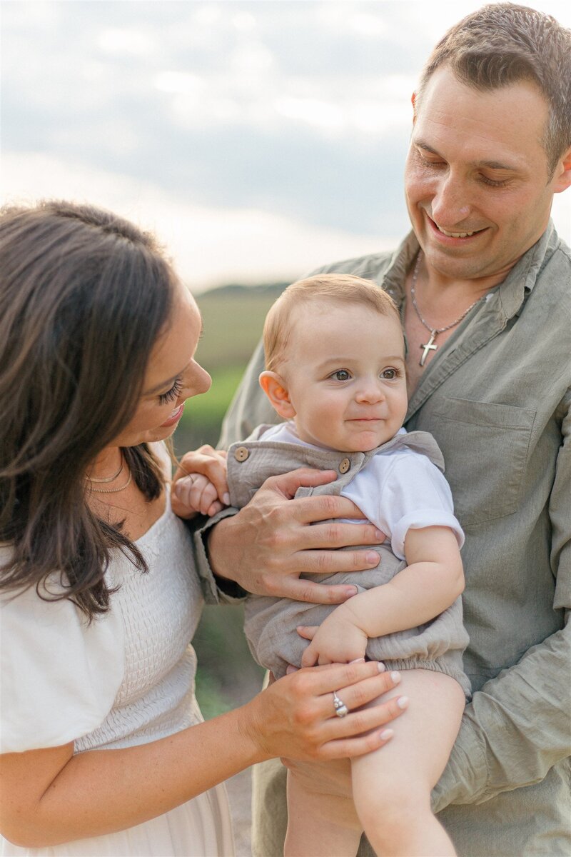Bluffton-Milestone-Session-Lamp-and-Light-Photography-4