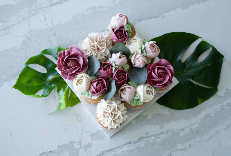JJ-BAKES-COMPANY-Paradise Bouqakes-Pretty In Pink Bouqcake