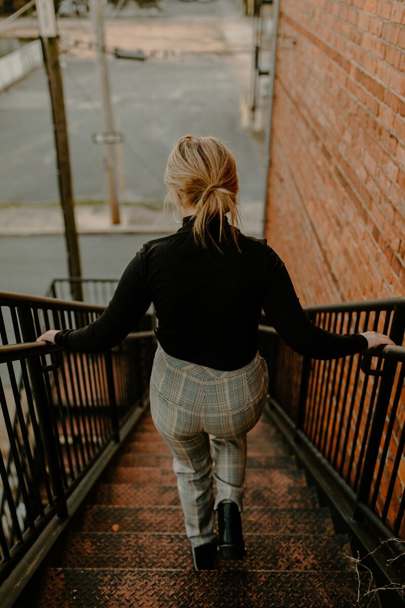hannah-busing-3cDYzFwWvKA-unsplash