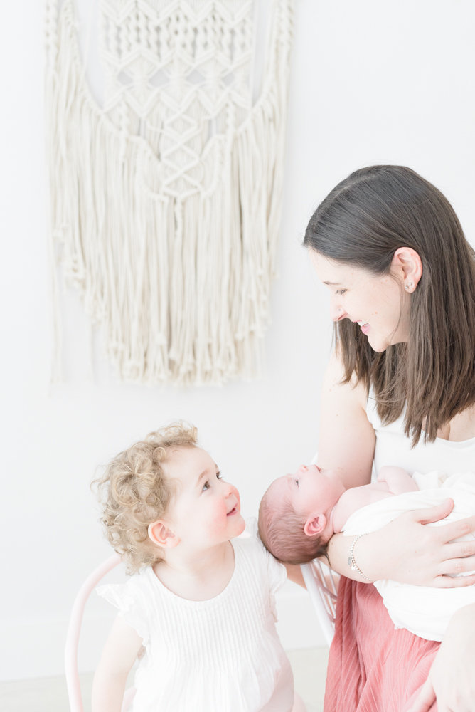 one-month-old-baby-sister-motherhood-photography-toronto-6