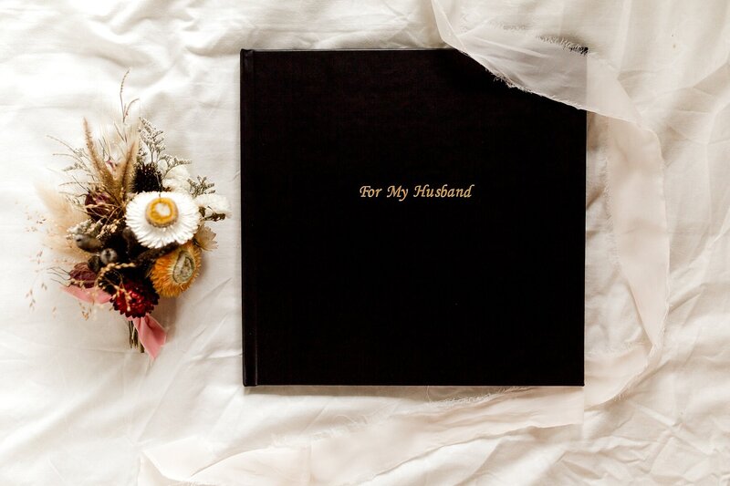 boudoir-photographer-alexandra-robyn-award-wedding-gift-inspiration_0005