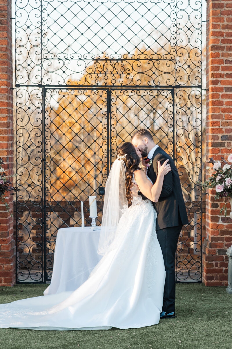 BJ+Lindsay_GallisonHallWedding-81