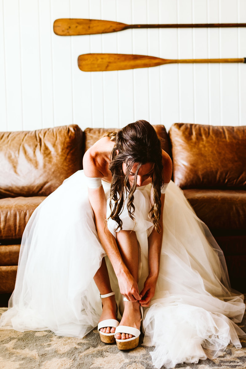 Nikki + Sean - Girls Getting Ready-119