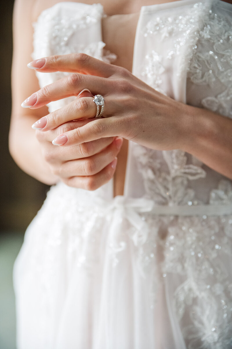 Diamond Cross Ranch Wedding | Bride and Groom | White Bouquet
