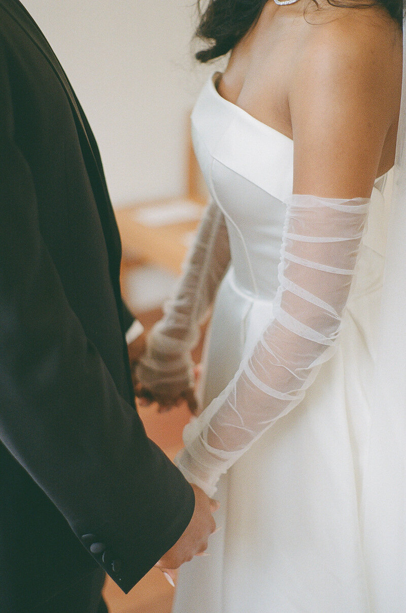 WaihekeWeddingPhotographer_PiaBacino_PiaPhoto_luxurydestinationweddingphotographer_filmweddingphotographer_FilmweddingPhotographer_Pia134