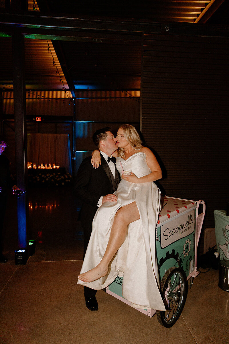 kelsey-kohl-wedding-preview-taylorraephotofilm-195