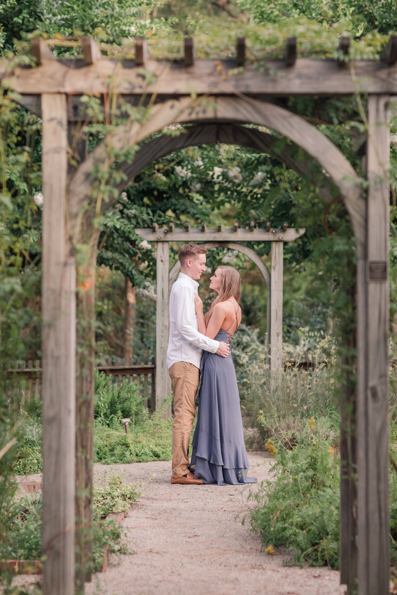 Jennifer B Photography-Sandhills Gardens-Caleb & Laura-Engagement Session-2019-0169