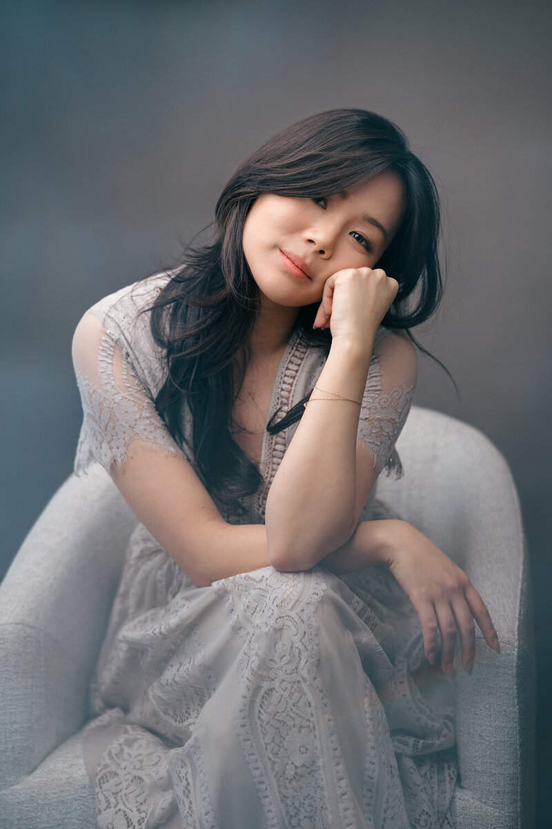 michelle-seated