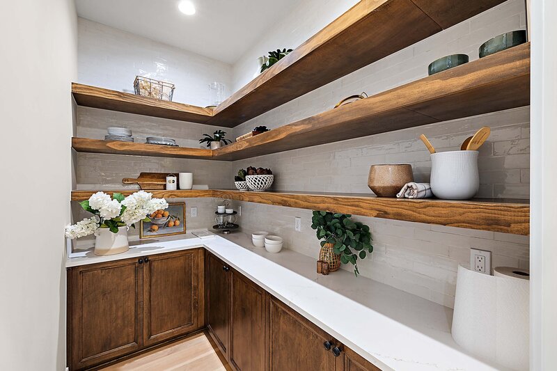 19-70802 Renata New Staging-19