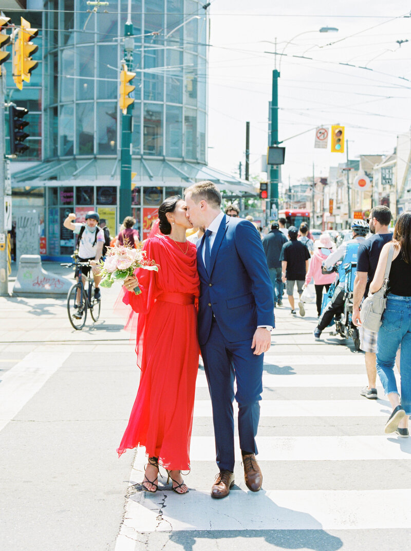Gillie Bird Photography Toronto Canada Destination Wedding Photographer Weddings Engagement Elopement Families Family Bright Bold True to Life Color Colour 35mm 120mm Super 8mm film _i-antibride-33
