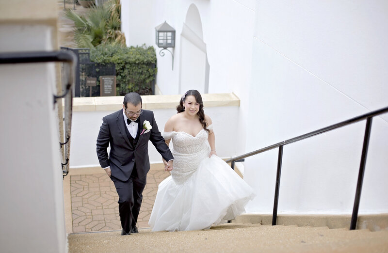 stairs-bride and groom-wedding-olivia grace bridal-la cantera resort
