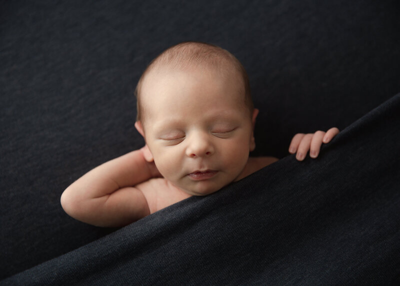 Calgary Newborn Photos18