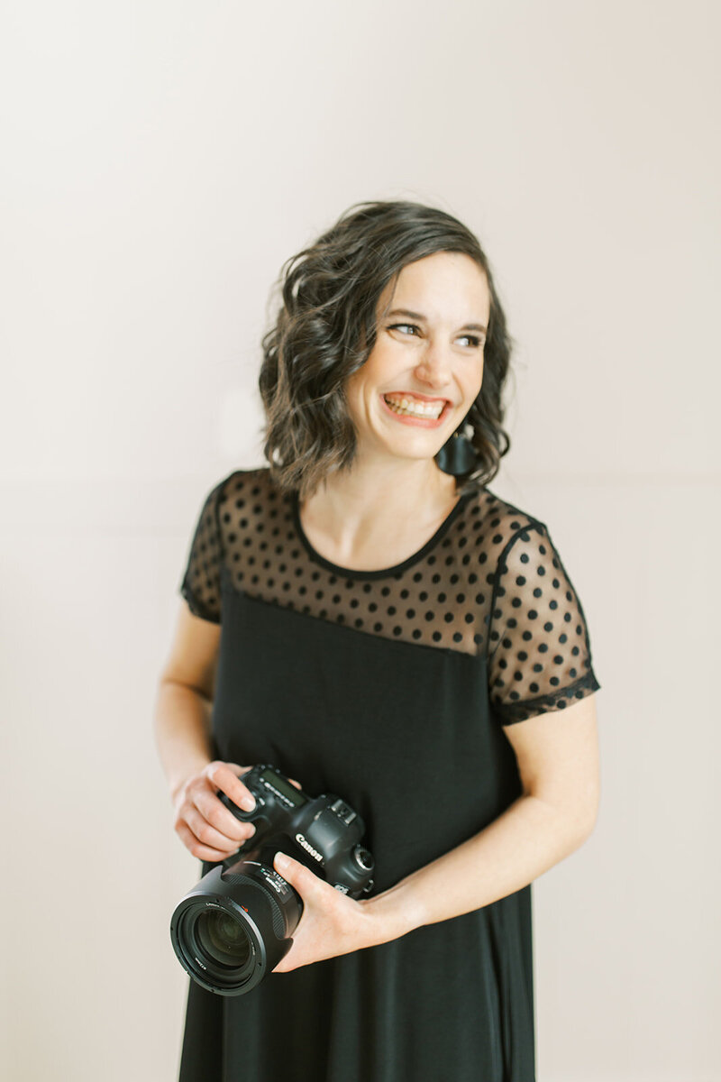 Bright and airy portrait photographer serving Indianapolis and beyond