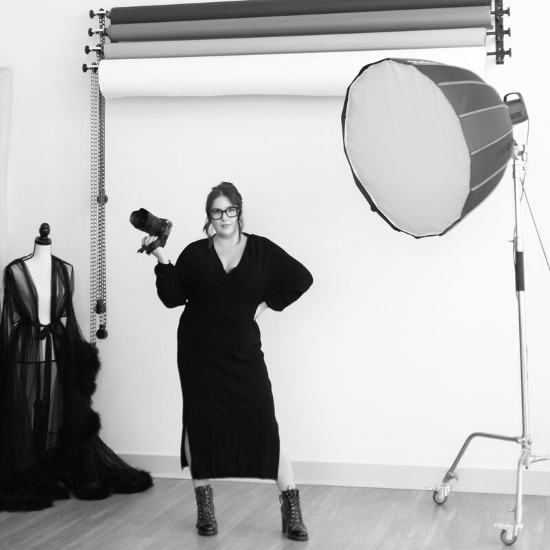 best boudoir photographer San Diego Southern California / black and white inclusive boudoir photography / self love confidence plus size / OC Del Mar La Jolla downtown SD Temecula Carlsbad Chula Vista