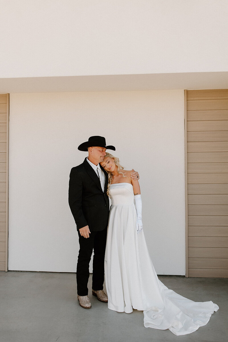 jami-oliver-wedding-preview-taylorraephotofilm-41
