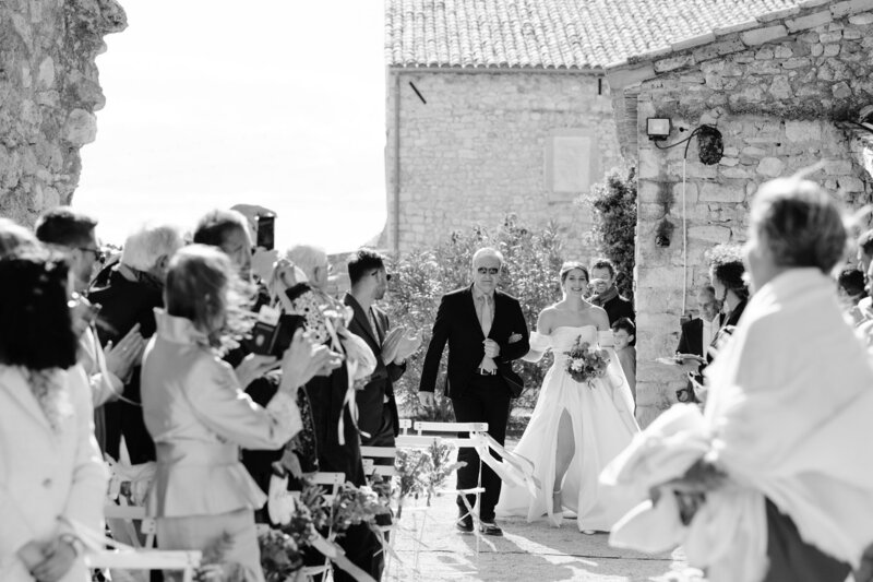 French wedding photographer Domaine de Sarson Grignan-037