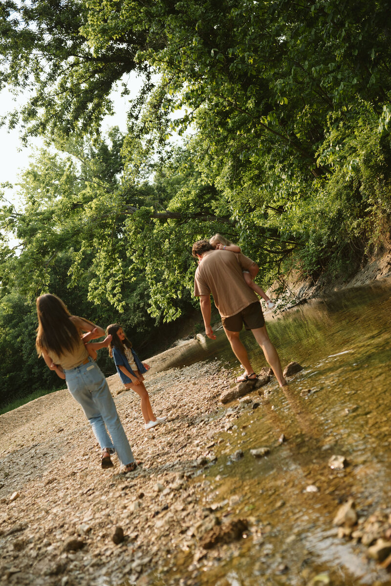 AdventureFamilyPhotosinCastlewoodStatePark|IsaPhoto+Film6