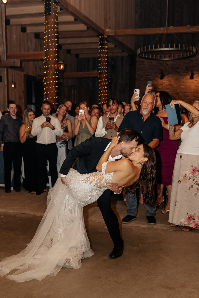 Vignoble de la Bauge Wedding - Emma Persi Photography-34