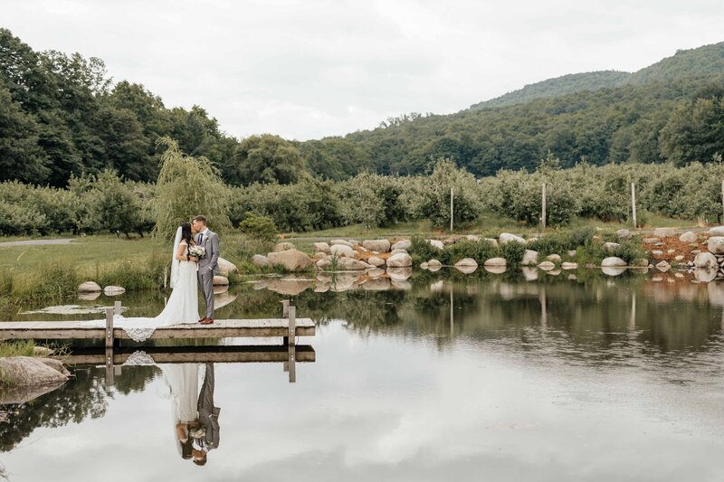 newlyweds kissing
