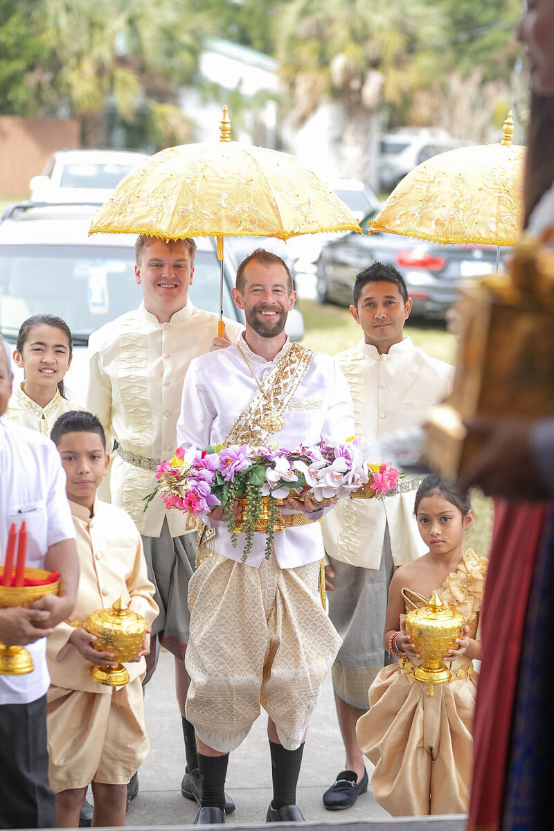 St Petersburg wedding | Traditional Khmer Wedding Ceremony in St. Petersburg | Phavy Photography, Cambodian Wedding Photographer