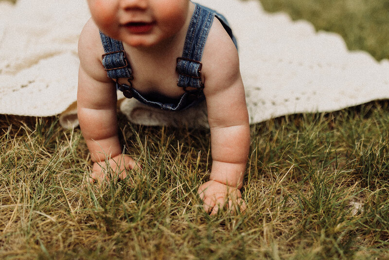 Family photographer in Burlington, WisconsinAJPweb-36671