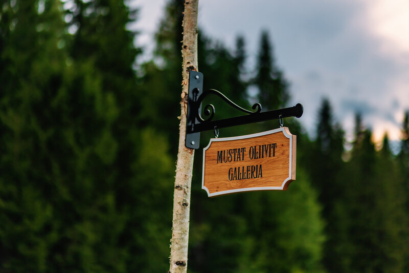 Black-Olives-Gallery-Sign-1