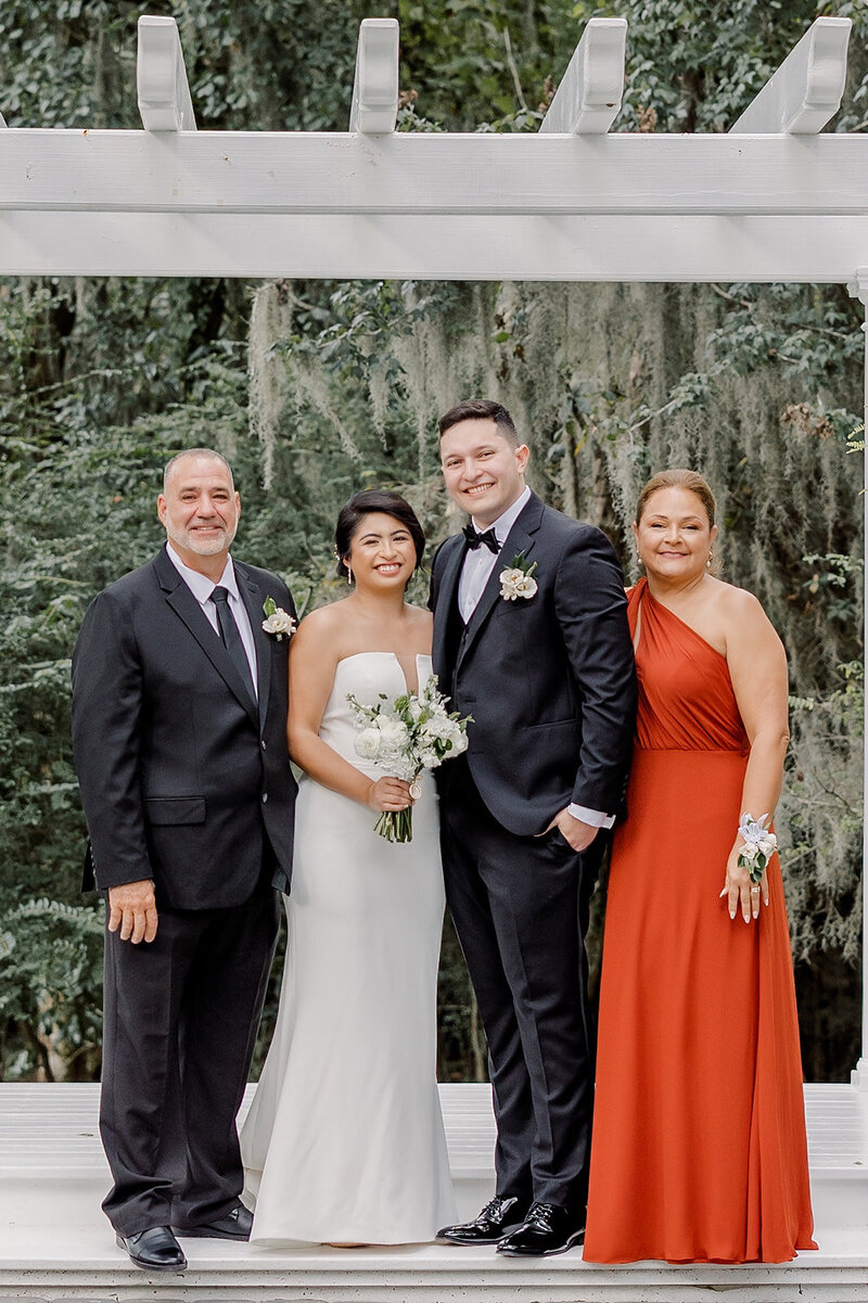 wedding bride and groom savannah georgia family
