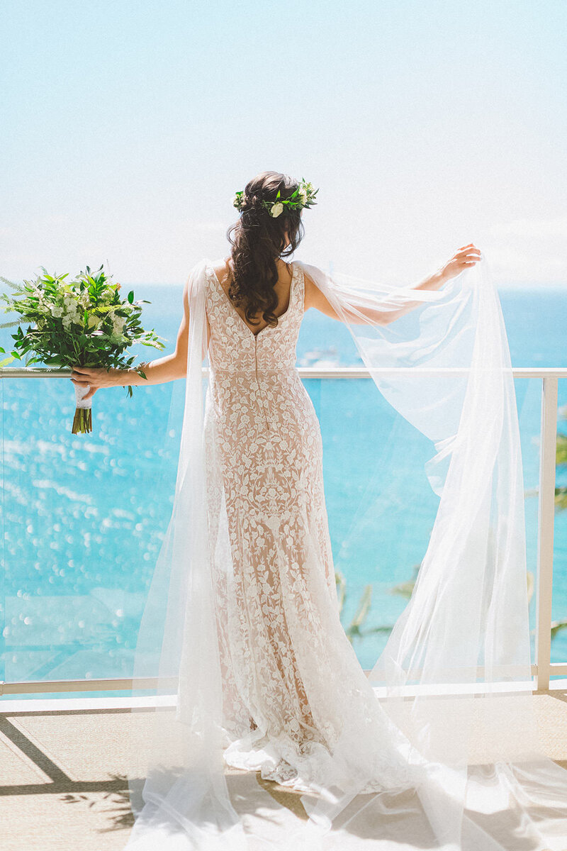 blush and white floral decor for an intimate wedding