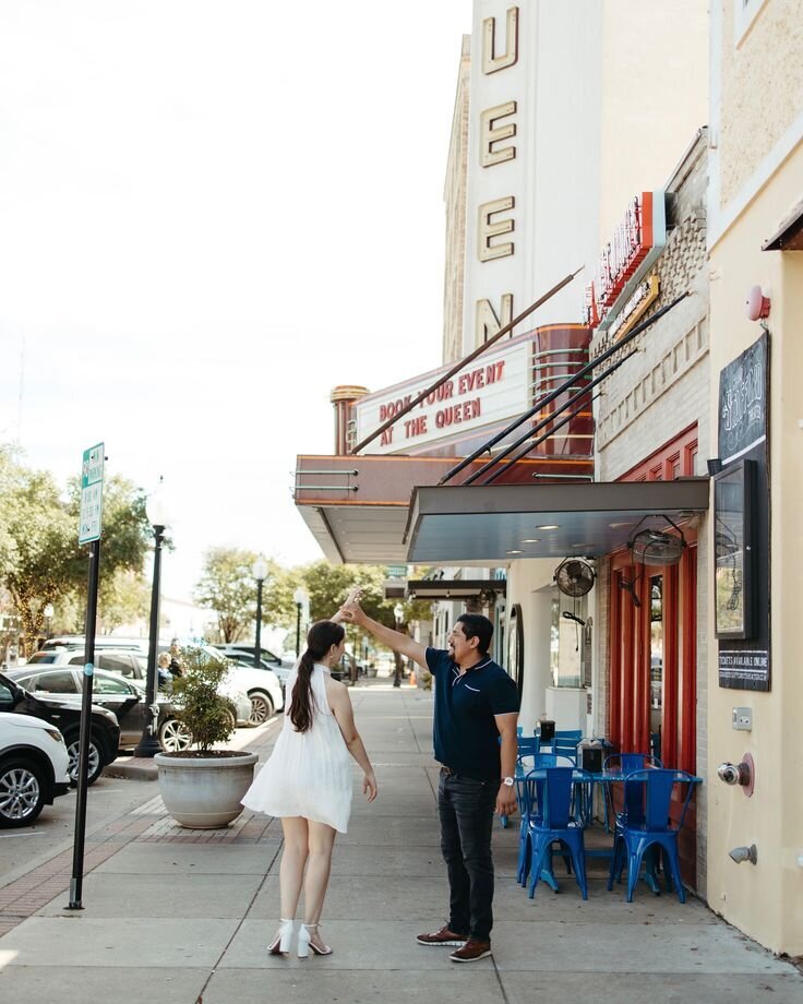 NEW ENGLAND DOCUMENTARY FILM PHOTOGRAPHER BASED IN CONNECTICUT.  ENGAGEMENT PHOTOS. MOVIE THEATER ENGAGEMENT SESSION