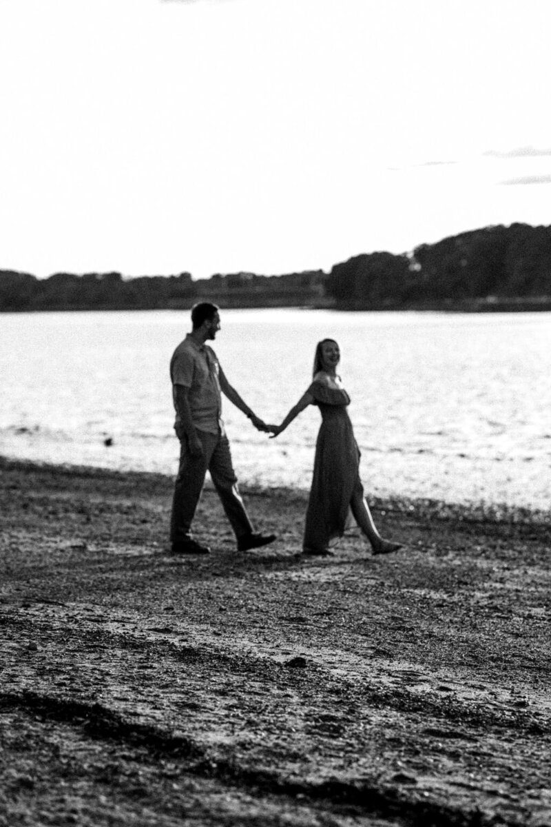 portland-maine-engagement-session-casco-bay (32)