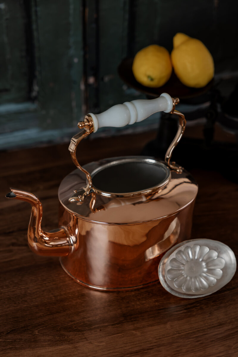 porcelain handle & embossed lid2