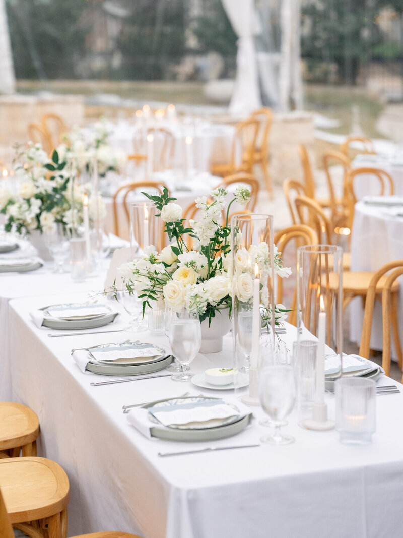 Reception decor with elegant tablescapes at The Allan House