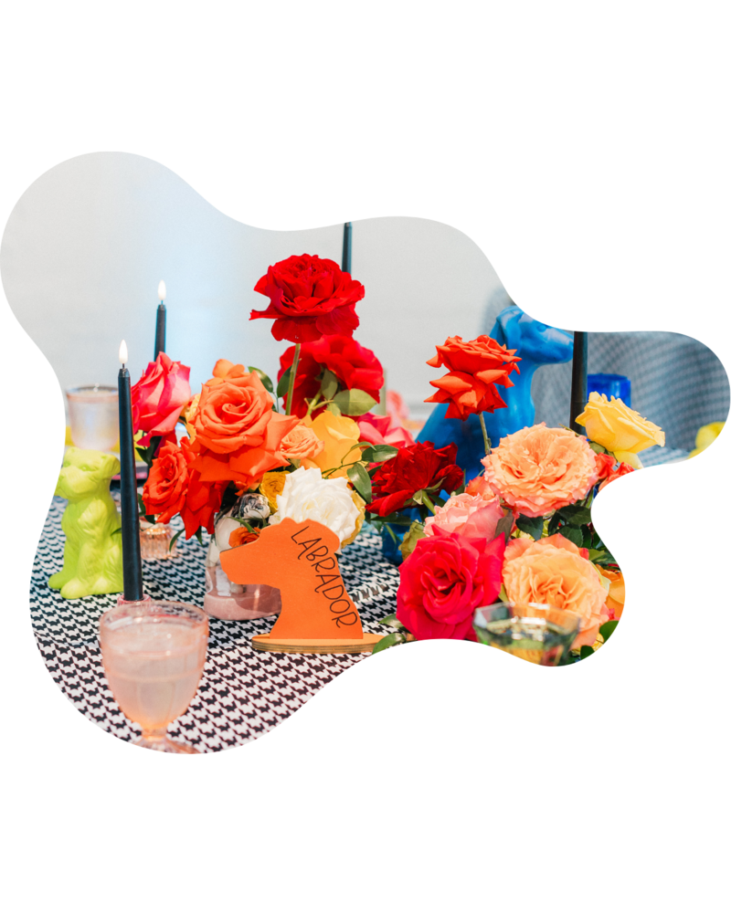 Elegant event tablescape with bold, seasonal florals and custom styling by The Floral Eclectic. Perfect for brand launches, dinner parties, and private events in DFW.