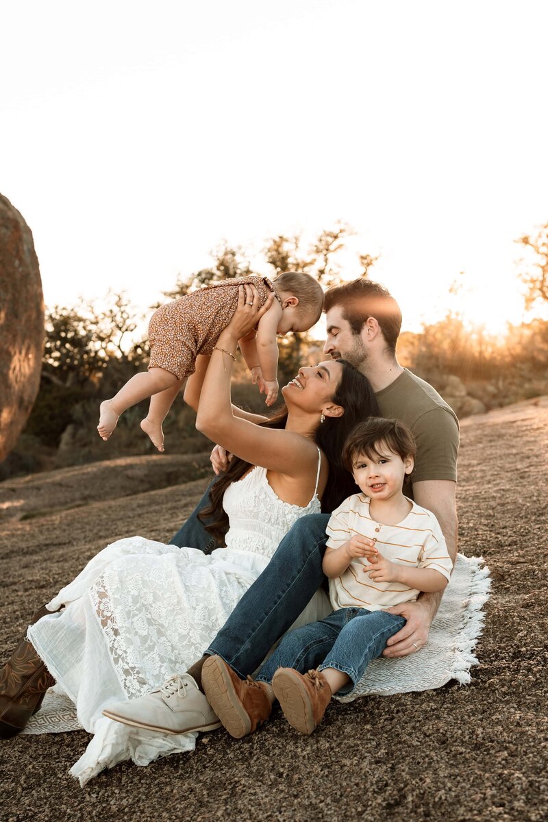 EnchantedRock-Austin-Family-Photographer28