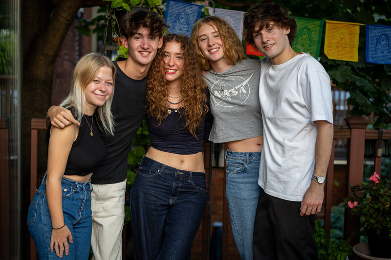 Adolescents lors de fête de famille Photographe de Montréal Événementiel