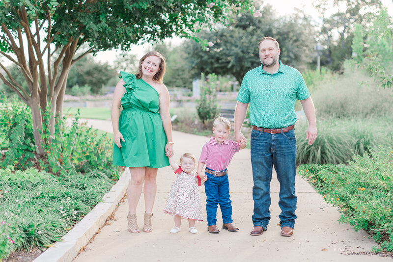 Outdoor Urban Family Portrait Session in Texas