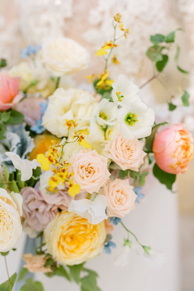 sunlight-wedding-floral21
