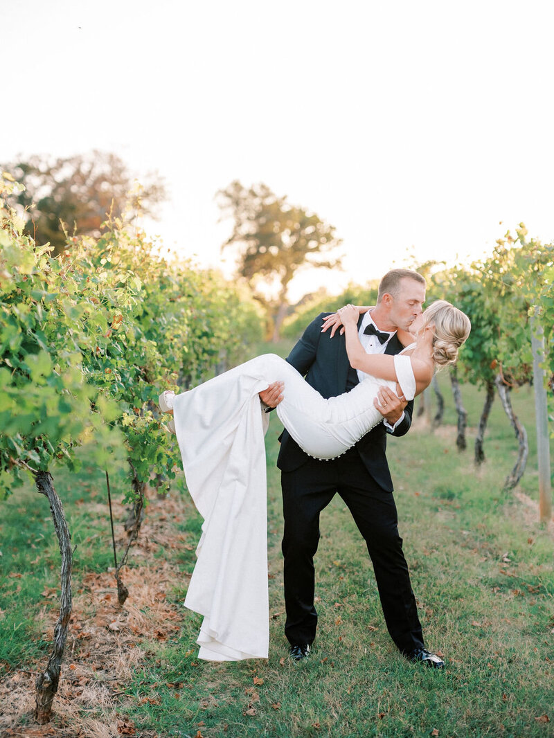 Jenna&Kenny_KeswickVineyardsWedding_Preview-87