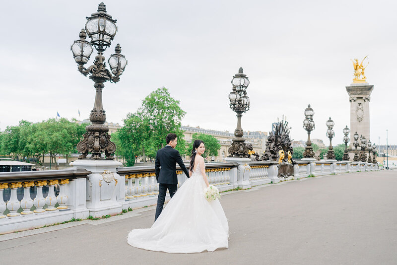 Morgane Ball photographe mariage Paris Pont Alexandre III