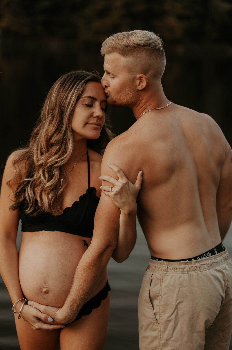 Maternity photos at the beach