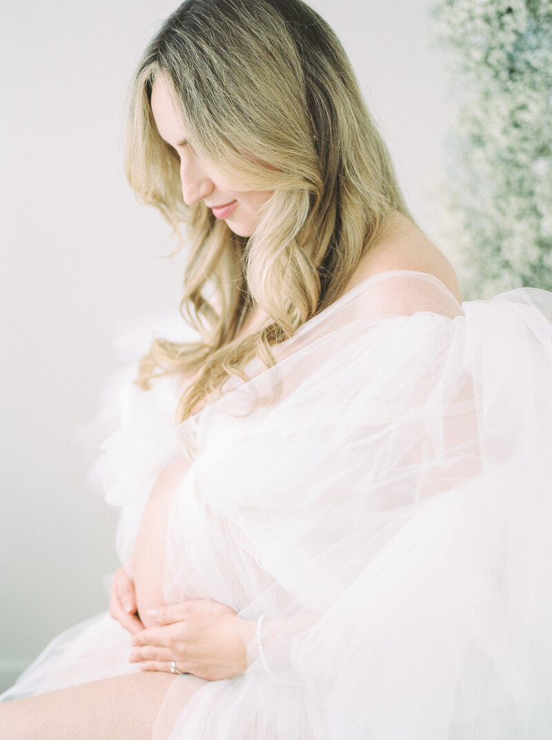 Affordable Maternity Photography Alberta - Maternity Shoots Service –  Edmonton Maternity Shoot Photography Service - Capturekeeps