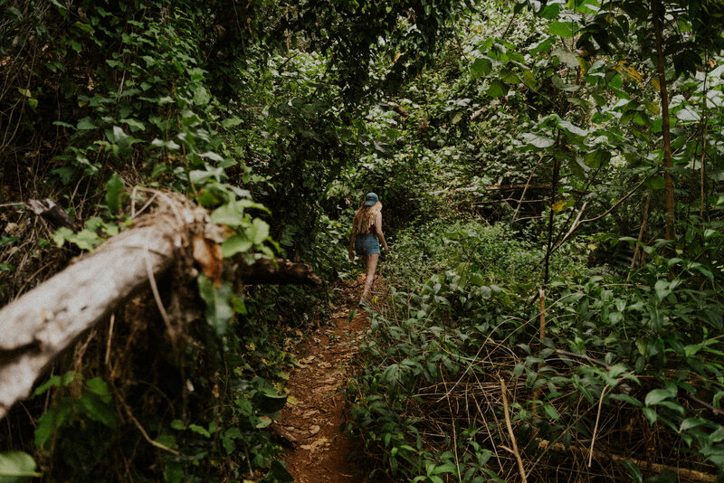 Hikin Col des Trois Cocotiers in Tahiti - Colby and Valerie Photography
