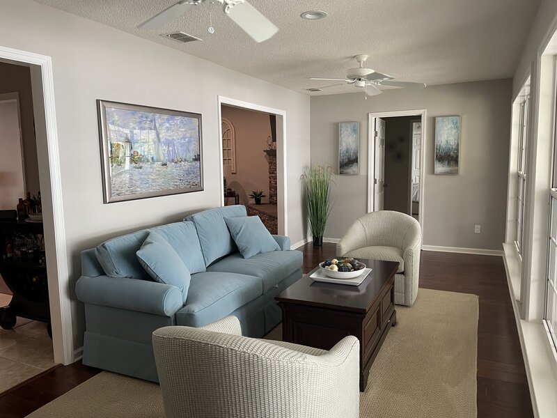 12 Bedeckers Interiors - Kristine Gregory - Lake Living AFTER